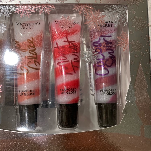 SOLD! NWT VS Lip Gloss Pack - Picture 3 of 4